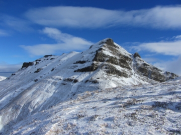 Alto La Piluca  (1.421 m).  Castro Valnera.