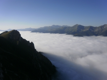 Más allá de las nubes