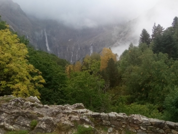 55.-Ur-jauziak udazkenean - Cascadas en otoño (Gavarnie)