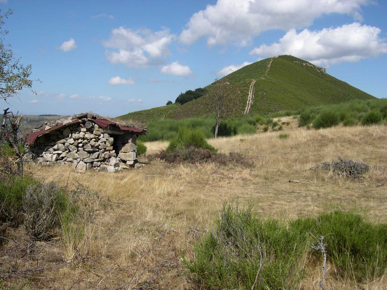 Foto de Cerro Cabeza Aguilez en Fresneda de la Sierra Tirón, Burgos